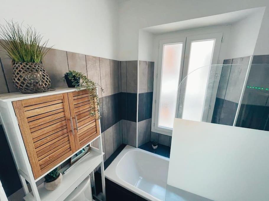 Grand Appartement Cosy Lumineux Сен-Максимен-ла-Сент-Бом Экстерьер фото